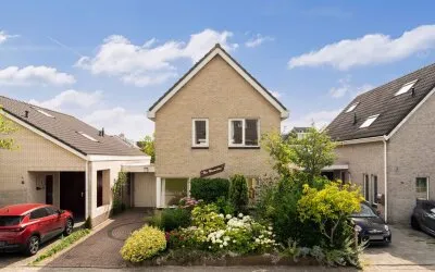 Twee-onder-één-kap te koop: De Wickelaan 38, De Rietvink / Veursestraatweg Leidschendam