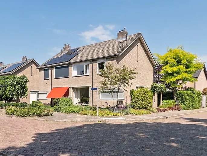 Twee-onder-één-kap te koop: De Wieken 2, Malden-Oost Malden