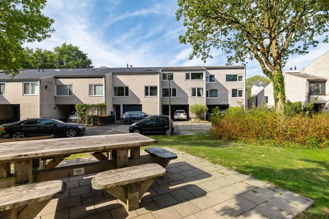 Tussenwoning te koop: De Wouden 66, Assen