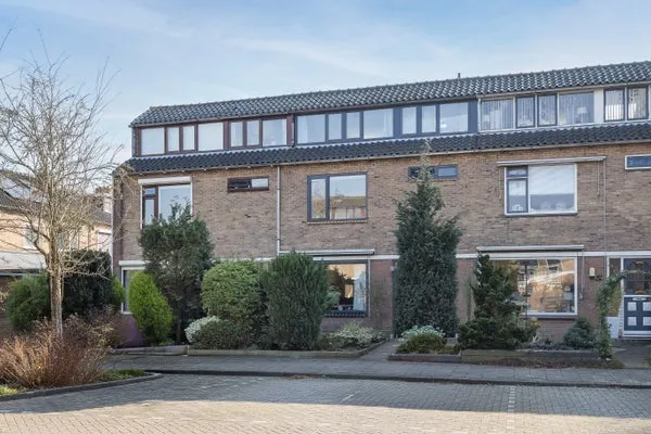 Tussenwoning te koop: De Zeeg 54, Centrum Oost Barendrecht