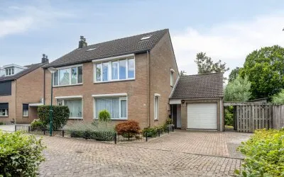 Twee-onder-één-kap te koop: De Zeis 55, De Zeis Heesch