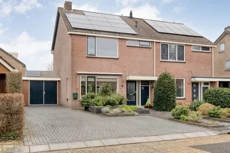 Tussenwoning te koop: De Aak 49, Dedemsvaart