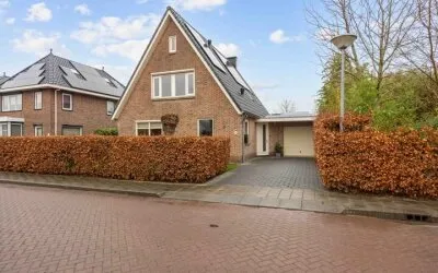 Vrijstaande woning te koop: De Akkerstraat 4, Garnwerd Garnwerd