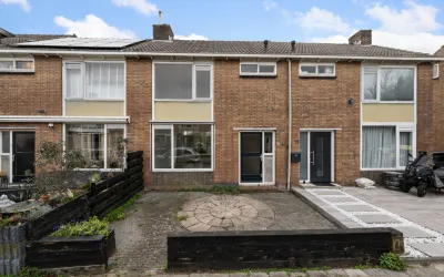 Tussenwoning te koop: De Appelboomstraat 14, Westzaan Noord Westzaan