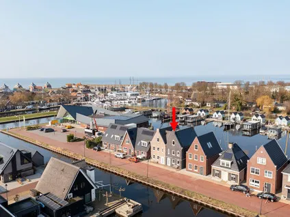 Twee-onder-één-kap te koop: De Bleeck 7, Verspreide huizen Stavoren Stavoren