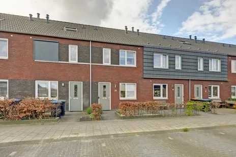 Tussenwoning te koop: De Boerenkermis 30, De Gilden Dronten