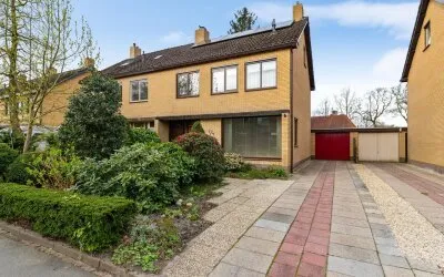 Twee-onder-één-kap te koop: De Bongerd 54, Zuidhorn Zuidhorn