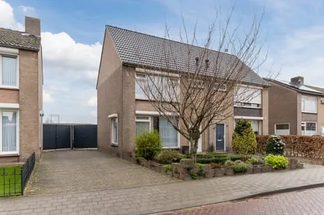 Twee-onder-één-kap te koop: De Bonkelaar 18, Hapert Zuid-West Hapert