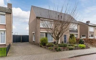 Twee-onder-één-kap te koop: De Bonkelaar 18, Hapert Zuid-West Hapert