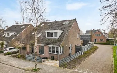 Twee-onder-één-kap te koop: De Bouw 80, Rozeboom Bovenkarspel