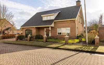 Woning te koop: de Branden 18, Sprundel Sprundel