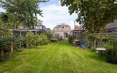 Twee-onder-één-kap te koop: De Buurt 109, De Buurt Venhuizen