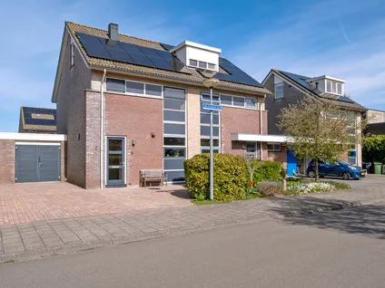 Tussenwoning te koop: De Cockstraat 8, Gravenburg Groningen