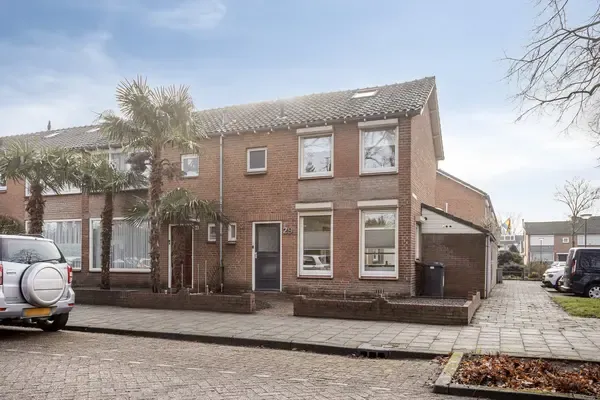 Hoekwoning te koop: De Coubertinlaan 29, Bloemenoord Waalwijk