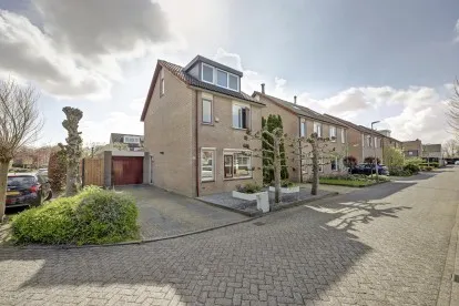Vrijstaande woning te koop: De Dagmaat 87, Dronten
