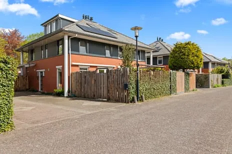 Twee-onder-één-kap te koop: De Dobbe 13, Emiclaer Amersfoort