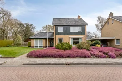 Vrijstaande woning te koop: De Elzen 1, Oosterwolde (Fr)