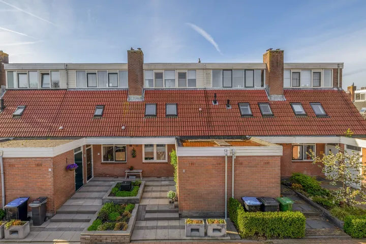 Tussenwoning te koop: De Elzen 52, Lekkerkerk