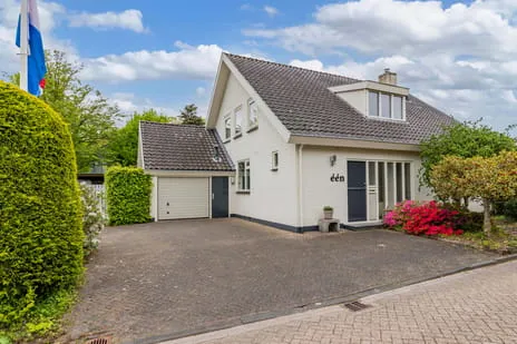Vrijstaande woning te koop: De Gagelpol 1, De Singels zuid Drachten