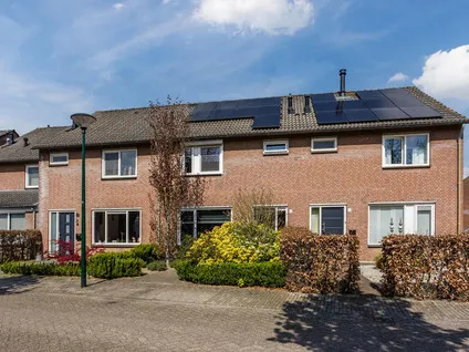 Tussenwoning te koop: De Hazelaar 14, Donk Beek En Donk