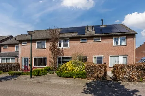 Tussenwoning te koop: De Hazelaar 14, Donk Beek En Donk