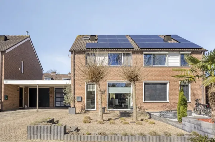 Tussenwoning te koop: De Hoge Hoeve 12, De Leigraaf-De Steenderens Westervoort