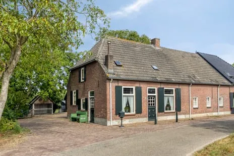 Twee-onder-één-kap te koop: De Hogert 2A, Verspreide huizen ten westen van Gemonde Gemonde