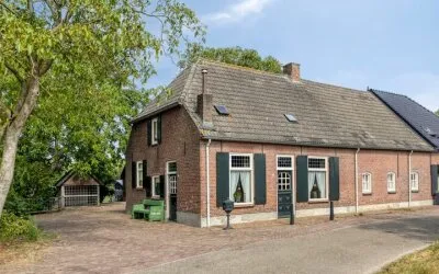 Twee-onder-één-kap te koop: De Hogert 2A, Verspreide huizen ten westen van Gemonde Gemonde