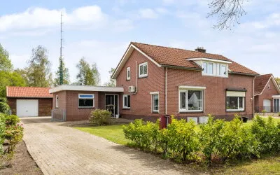 Twee-onder-één-kap te koop: De Huizen 81, Zwartemeer-Centrum Zwartemeer