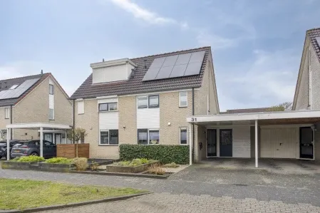 Tussenwoning te koop: De Jachtvalk 31, Zeven Bosjes Almelo