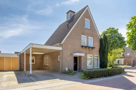 Twee-onder-één-kap te koop: De Kastanjes 20, Boekel Boekel