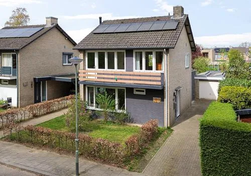 Vrijstaande woning te koop: de Keverbergstraat 48, Kern Haelen Haelen
