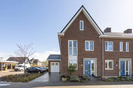 Hoekwoning te koop: De kleine weide 25, Oijen Oijen