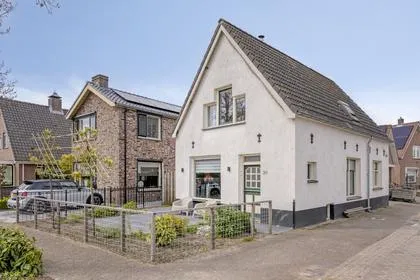 Vrijstaande woning te koop: De Koeldert 20, Waardenburg Waardenburg
