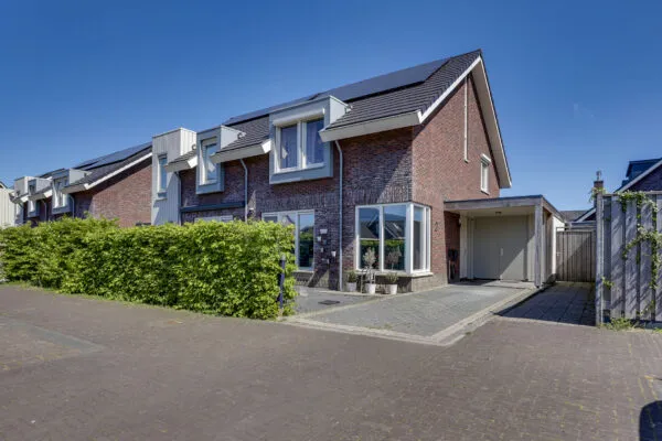Hoekwoning te koop: De Kooi 2, De Graafschap Biddinghuizen
