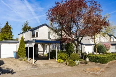 Tussenwoning te koop: De Korte Wetering 3, Laanzicht Woudenberg