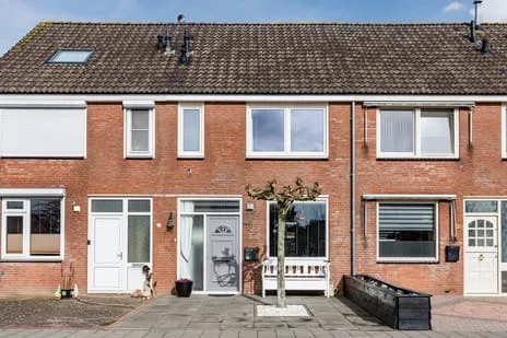 Tussenwoning te koop: De Kreeck 22, Klundert Klundert