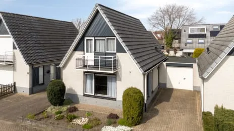 Tussenwoning te koop: De Kruisboog 10, Lommerweide Duiven