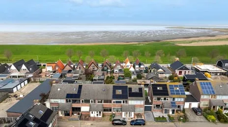 Tussenwoning te koop: De Kule 40, Den Oever (woonkern) Den Oever