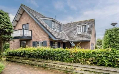 Twee-onder-één-kap te koop: De Logger 5, Sportlaan Egmond Aan Zee