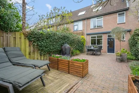 Tussenwoning te koop: De Looch 26, Vianen (Ut)