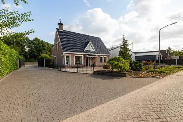 Vrijstaande woning te koop: De Noesten 10, Westerbork