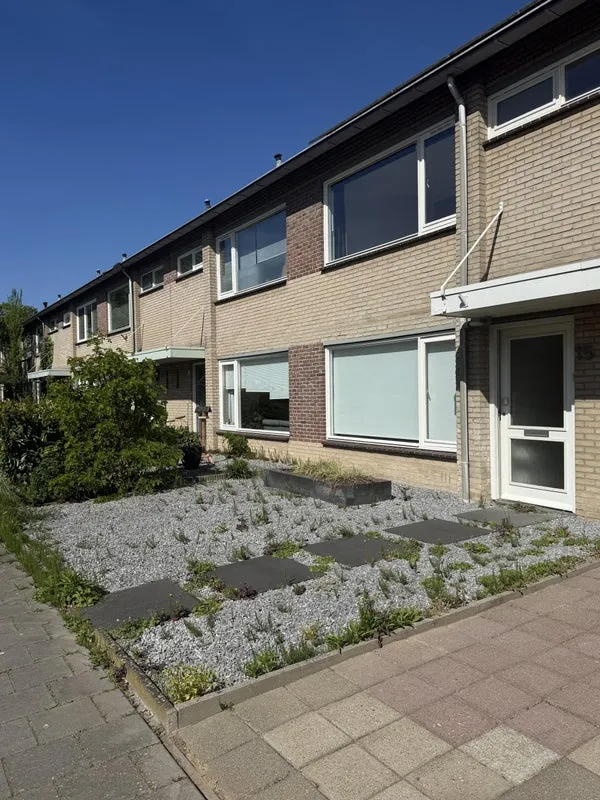 Tussenwoning te huur: De Olieslager 15, Veldhoven