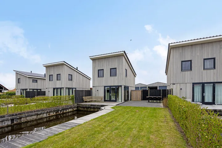 Vrijstaande woning te koop: De Opper 14-009, Verspreide huizen Heeg Heeg