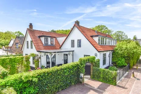 Tussenwoning te koop: De Pijl 4, Laren-Centrum Laren (Nh)