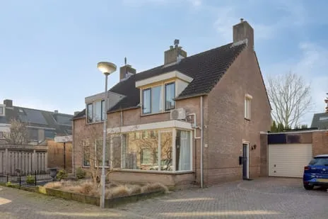 Tussenwoning te koop: de Poelkes 6, Maasakker 'S-Hertogenbosch