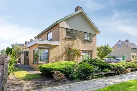 Vrijstaande woning te koop: De Posten 22, De Venen zuid Drachten