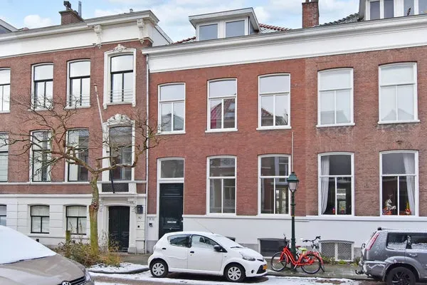 Huurwoning: De Ruijterstraat in 'S-Gravenhage - €2.750 per maand