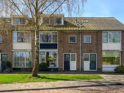 Tussenwoning te koop: De Ruyterstraat 18, Zeeheldenwijk Leidschendam