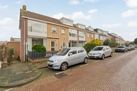 Hoekwoning te koop: de Ruyterstraat 37, Zeeheldenbuurt Noordwijk (Zh)